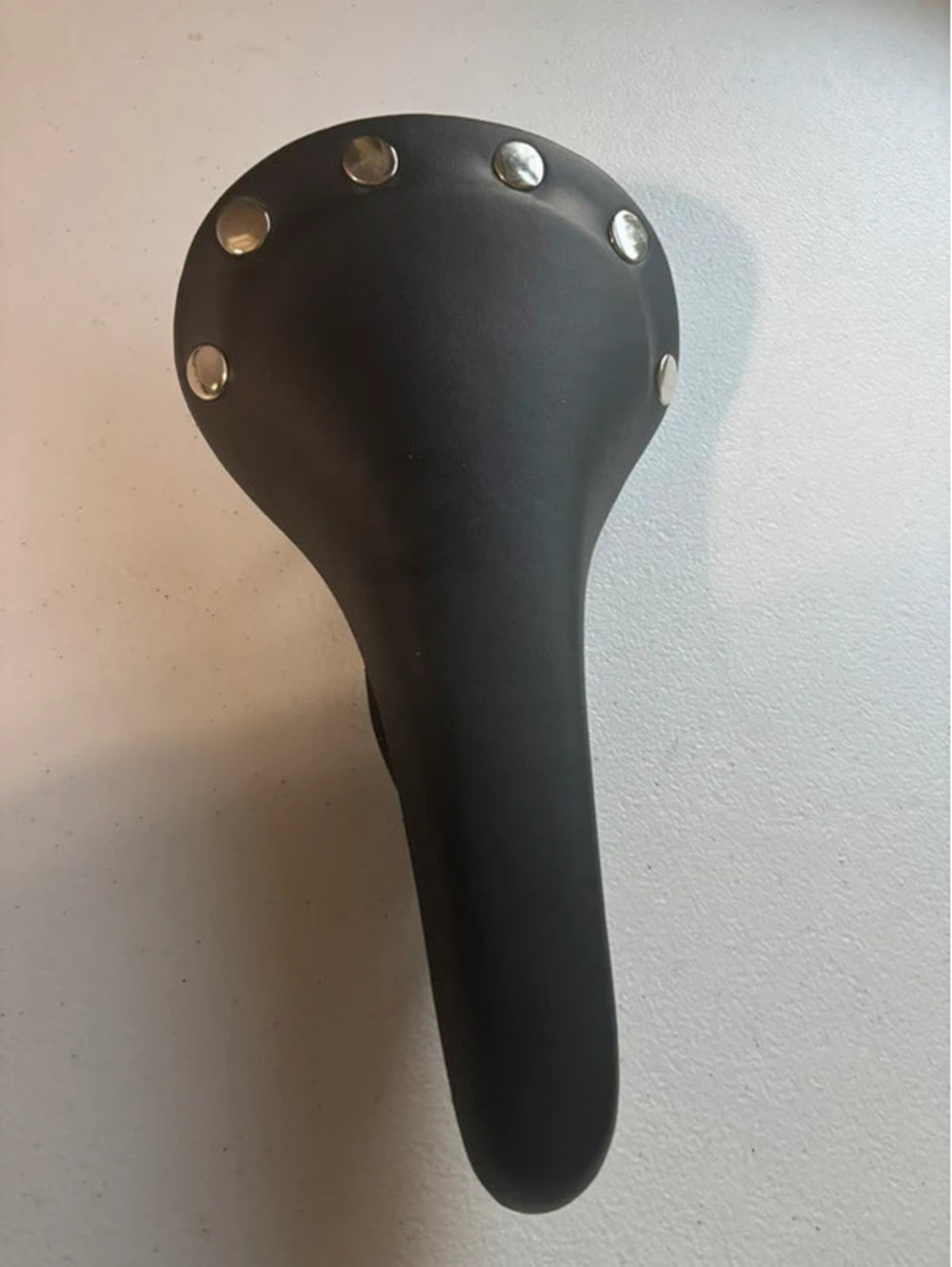 Chifa bike seat studded